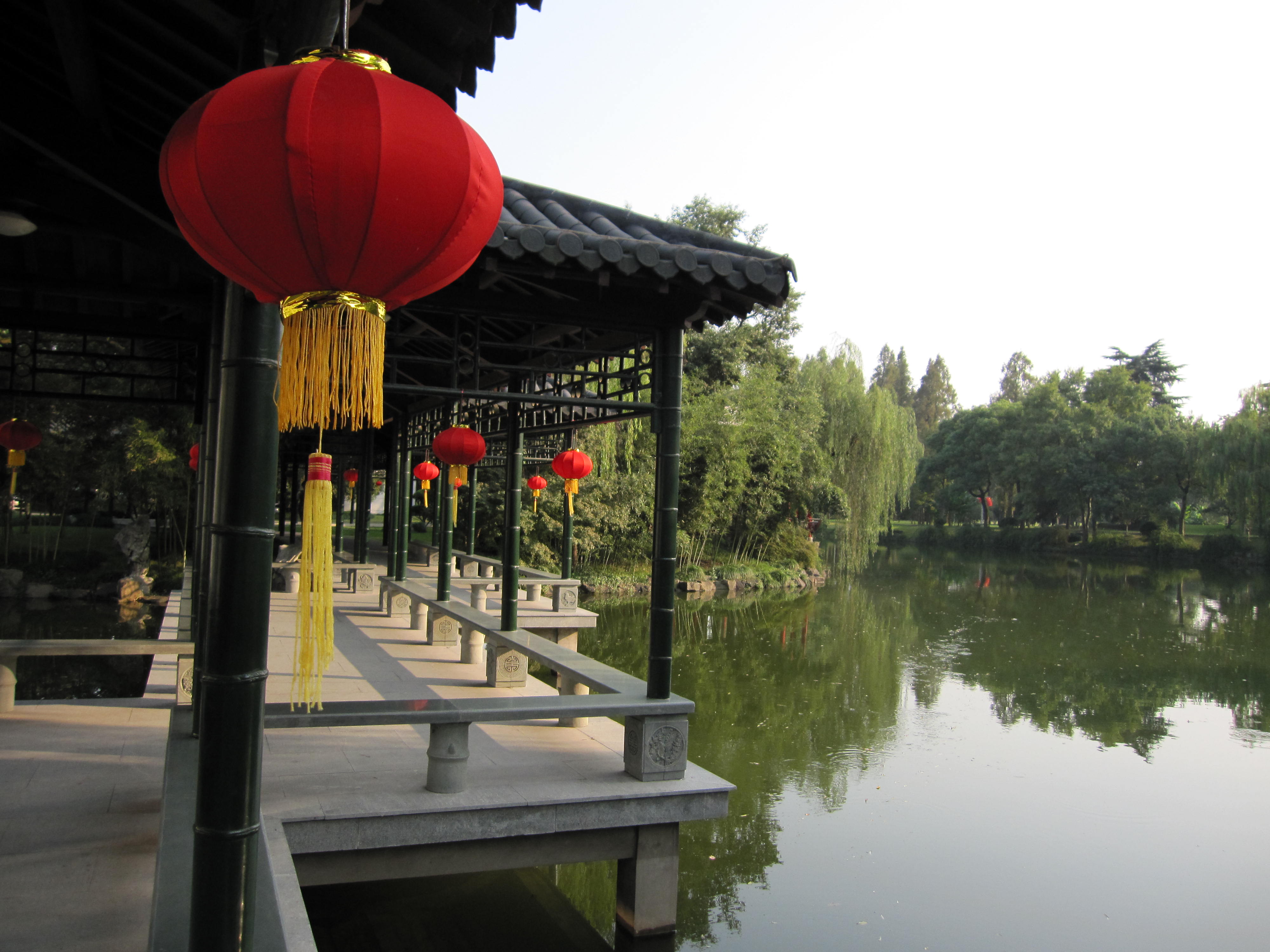 西湖第一名园长廊