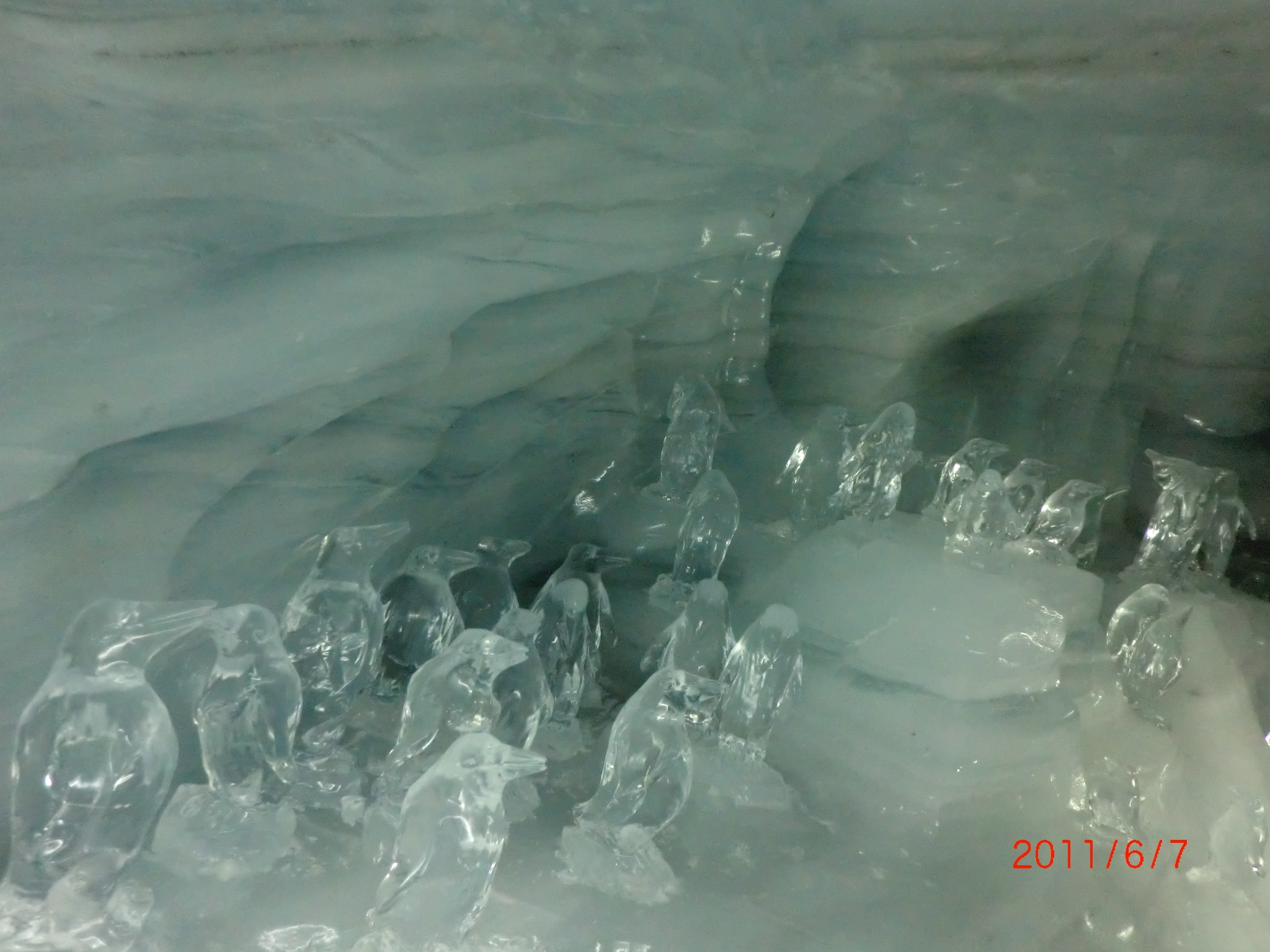 阿尔比斯山上的冰宫